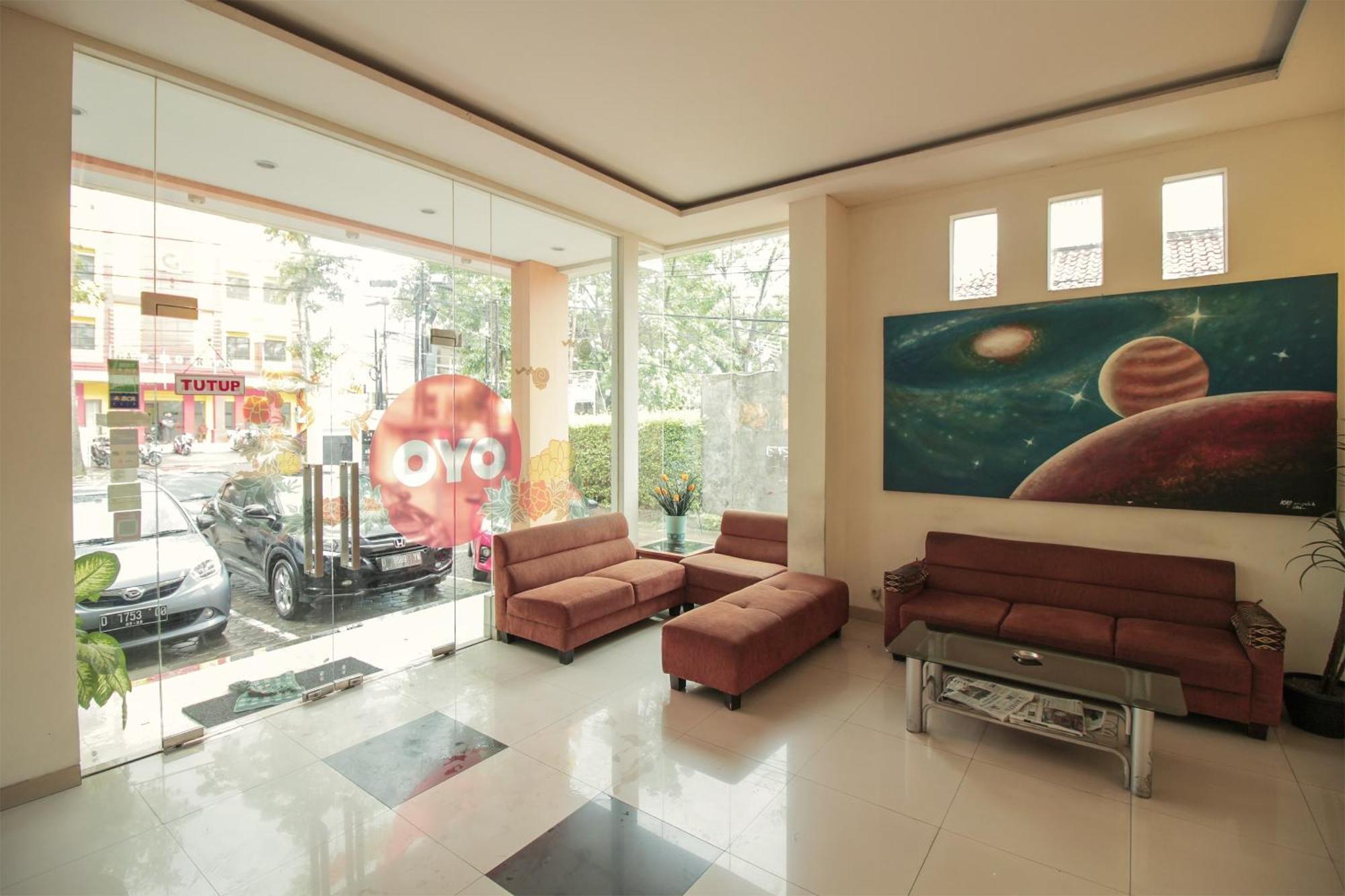 Capital O Galaxy Inn باندونج المظهر الخارجي الصورة